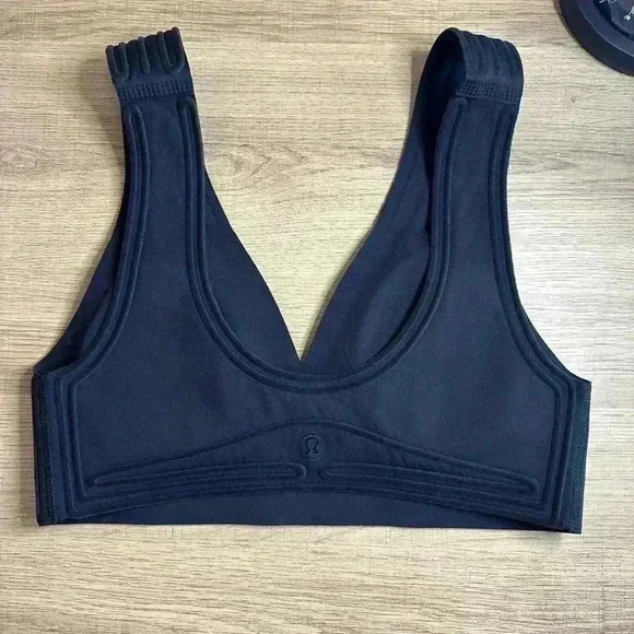 Lululemon Get in Line Bra Light Support, A/B Cups Black / Black - Picture 2 of 2